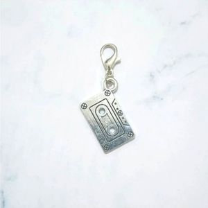 CASSETTE TAPE PLANNER CHARM CLIPON MUSIC